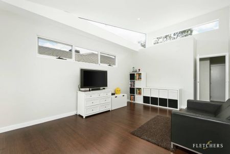 Meticulously renovated and immaculately kept - Photo 2