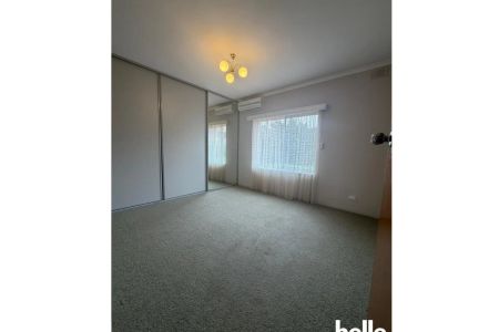 Modern & Spacious 2-Bedroom Unit in a Highly Convenient Location - Photo 5