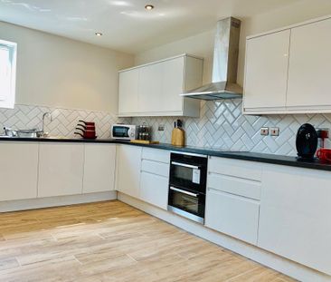 Eastcott Road, Swindon - Photo 6