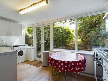3 bedroom terraced house to rent - Photo 5