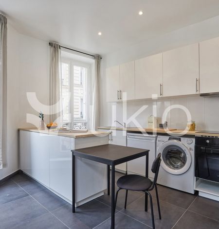 Appartement • Elysées-Madeleine - Photo 2