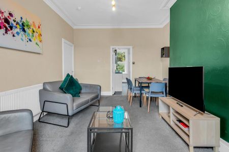 6 bedroom flat to rent - Photo 3