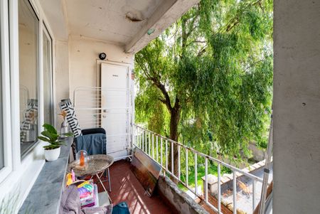 Gerenoveerd appartement met 2 slaapkamers en zonnig terrasje - Photo 5