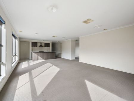 12 Klim Street, Killara VIC 3691 - House For Rent | Domain - Photo 2