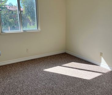 For Lease - 131 Edgehill Drive Unit# N11, Barrie, Ontario - Photo 4