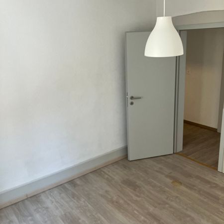 Elegant 3.5 room apartment for rent in the heart of Delémont - Foto 4