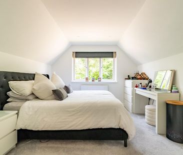 4 bedroom detached house to rent - Photo 4
