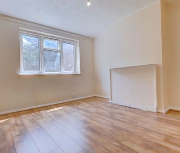 3 Bedroom Semi Detached House To Rent - Photo 1
