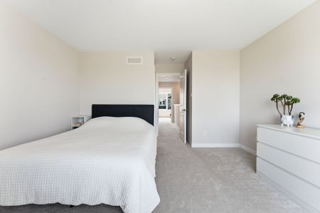 For Lease - 859 Andesite Terrace, Barrhaven, Ontario - Photo 3
