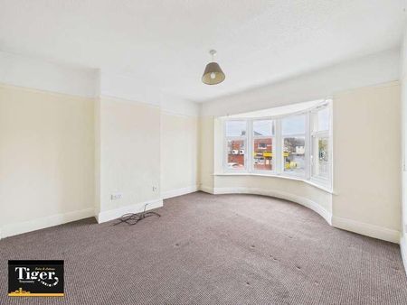 Westmorland Avenue, Blackpool, FY1 - Photo 3