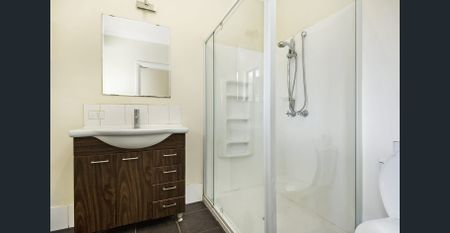 Charming Family Home! - Photo 4