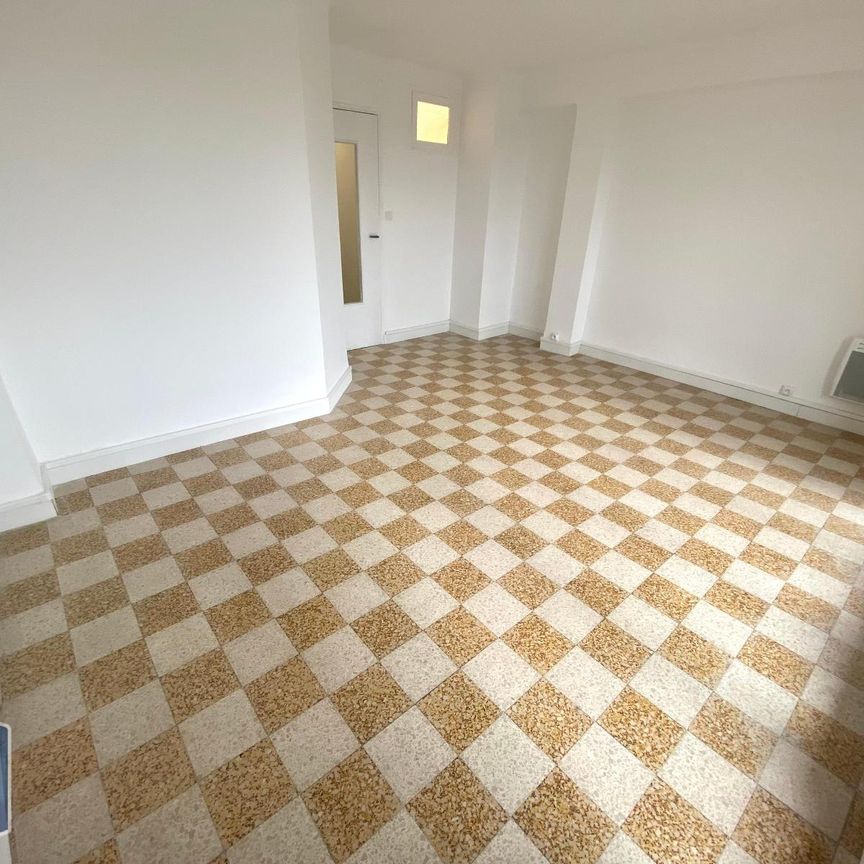 Location Appartement 2 pièces 47m² TOULON 83000 - Photo 1