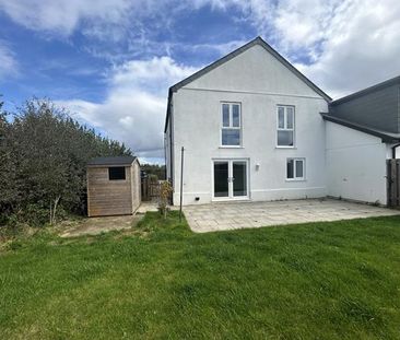 3 bedroom semi-detached house to rent - Photo 4