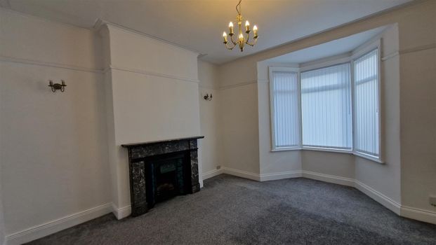 2 bed flat to rent in Trewhitt Road, Heaton, Newcastle Upon Tyne - Photo 1