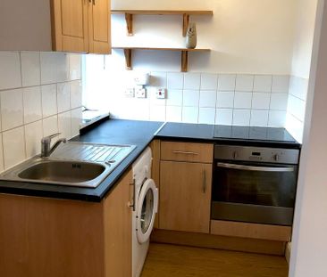 2 bedroom flat to rent - Photo 3