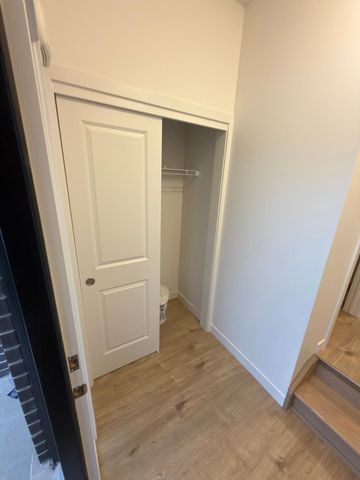 For Lease - 22 OAK FOREST Common, Cambridge, Ontario - Photo 3