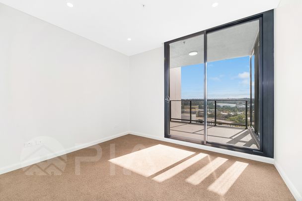 Brand new apartment with commanding view - Photo 1