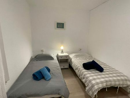 Piso de alquiler en N/a, Vila de Gràcia - Photo 2