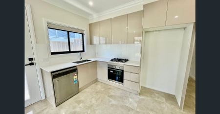 Brand-New & Tastefully Constructed Flat - Photo 4