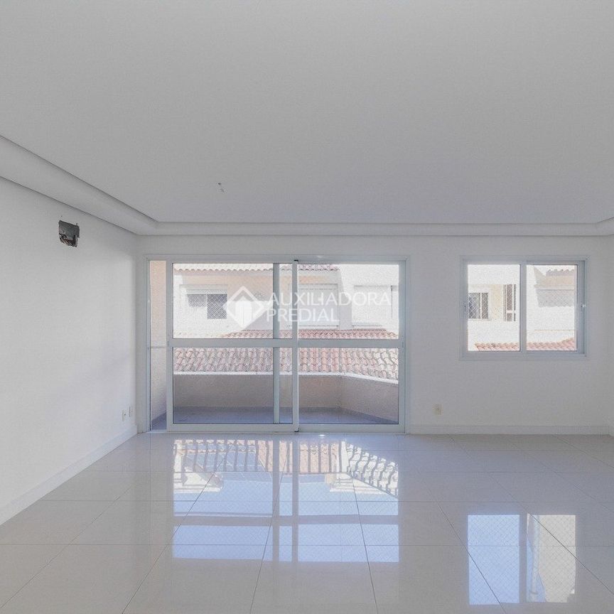 Casa em Condomínio com 3 quartos e 176m² para alugar em Pedra Redonda, Porto Alegre. - Photo 1