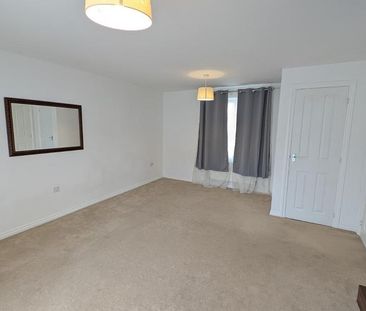 5 bedroom semi-detached house to rent - Photo 3