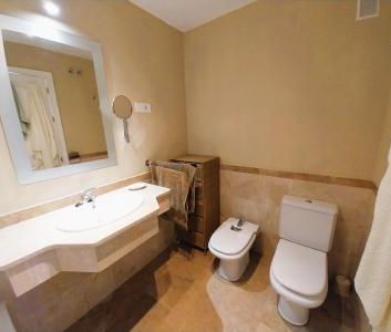 Seasonal rental apartment with frontal sea views in a first line be... - Photo 1