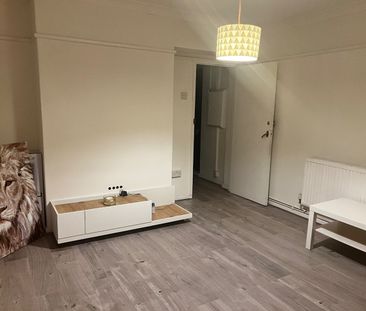 Room in a Shared Flat, Seeley Drive, SE21 - Photo 6