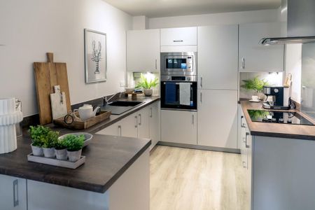 1 bedroom retirement property to rent - Photo 2