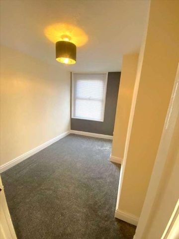 Ashford Road, Maidstone, ME14 - Photo 2