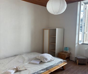 Location Maison 4 pièces 74m² - Photo 2
