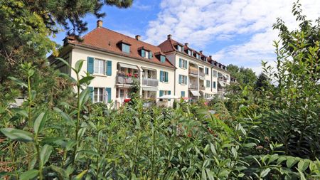 Urbanes Wohnen im Grünen: 2.0-Zimmerwohnung mit zusätzlicher Mansarde - Foto 2