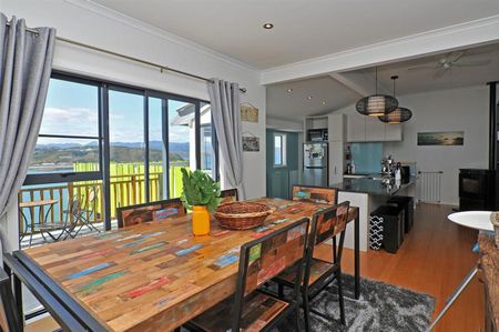 Modern Houghton Bay Home - Photo 3