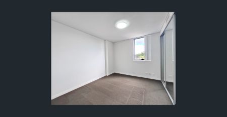 Modern 2-Bedroom, 2-Bathroom Apartment with Garden Views & Prime Convenience - Photo 2