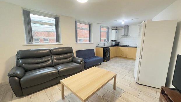 2 bedroom flat to rent - Photo 1