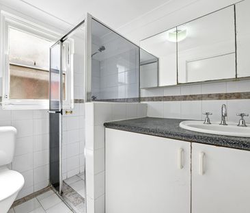 One Bedroom Security Apartment - Photo 4