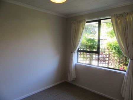 Riccarton – 3 bedroom unit. 1 bathroom - Photo 2