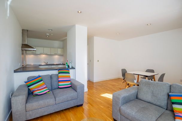 2 Bed Flat, Rice Street, M3 - Photo 1