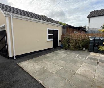 4 Shan Slieve Court, Newcastle, BT33 0GU - Photo 5
