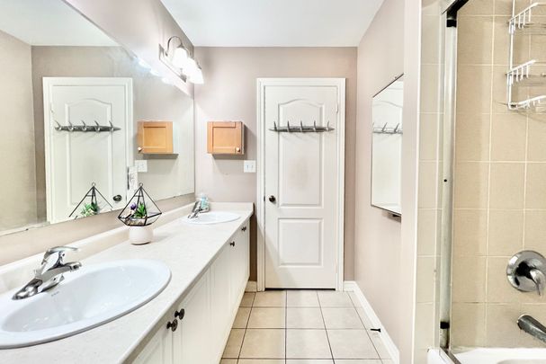 For Lease - 4681 Webb Street, Burlington, Ontario - Photo 1