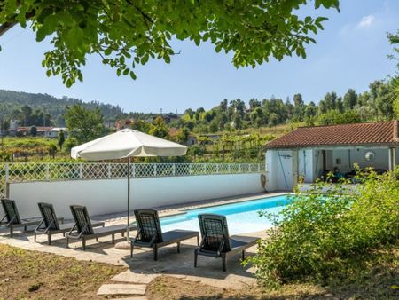 5 room luxury Detached House for rent in Vila Nova de Famalicão, Distrito de Braga - Photo 4