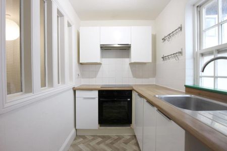 2 bedroom maisonette to rent - Photo 4