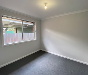 Neat And Tidy Townhouse! - Photo 5