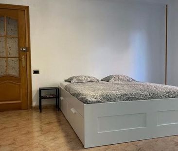 Plaça Nova de lEsglésia, Valencia, Valencian Community 46025 - Photo 4