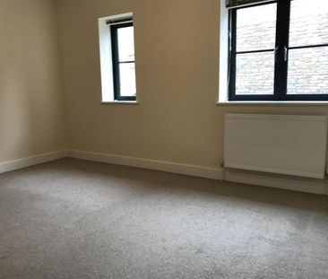2 bedroom end of terrace house to rent - Photo 6