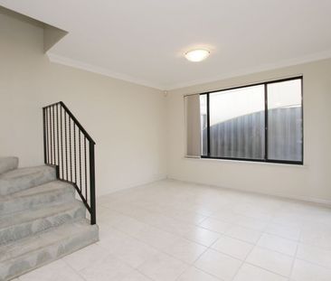 3/50 Gwenyfred Road, Kensington - Photo 2