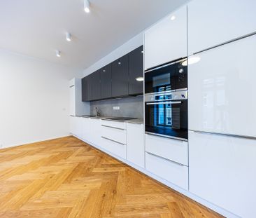 Apartment for rent, 2+kk - 1 bedroom, 52m - Photo 4