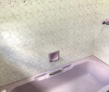 Strathfield - Photo 5