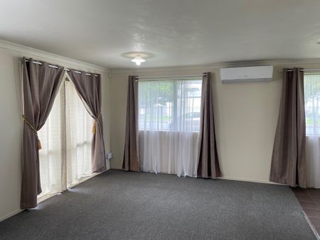41 Sturdee Road, Manurewa, Auckland - Photo 2
