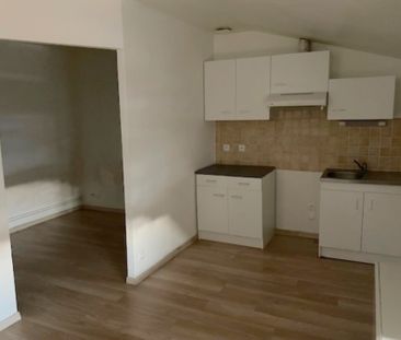 Location Appartement 1 pièce 21m² PONT DE VAUX 01190 - Photo 2