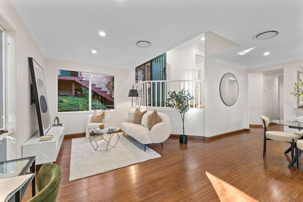 Immaculate Modern 3 Bedroom, Low-Maintenance Design - Photo 1
